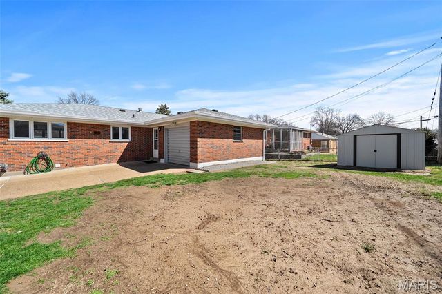 4718 Heege Road, St Louis, MO 63123