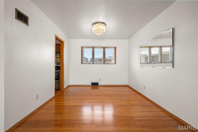 4718 Heege Road, St Louis, MO 63123