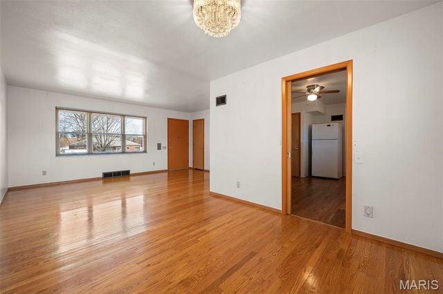 4718 Heege Road, St Louis, MO 63123