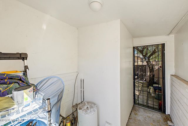 537 N Stewart Avenue, Tucson, AZ 85716
