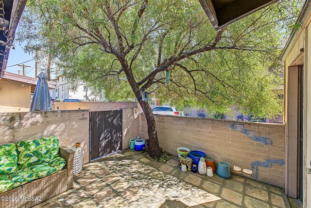 537 N Stewart Avenue, Tucson, AZ 85716