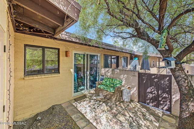 537 N Stewart Avenue, Tucson, AZ 85716