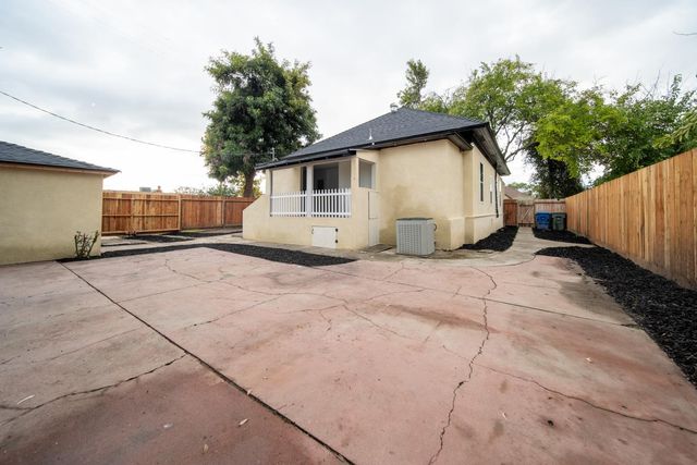 3060 7th St, Ceres, CA 95307