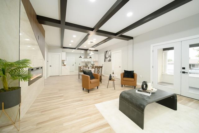 3060 7th St, Ceres, CA 95307