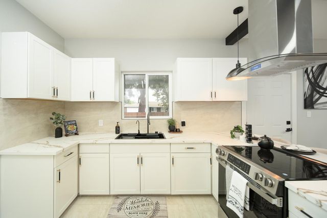 3060 7th St, Ceres, CA 95307