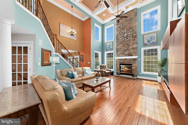 75 WOODSIDE DR, Easton, PA 18042