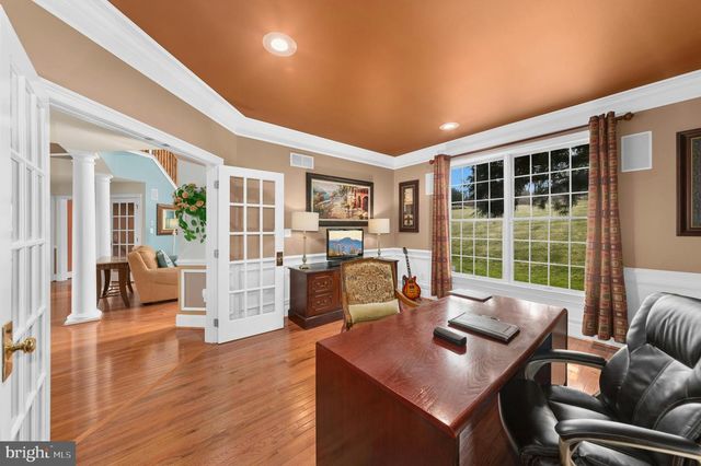 75 WOODSIDE DR, Easton, PA 18042