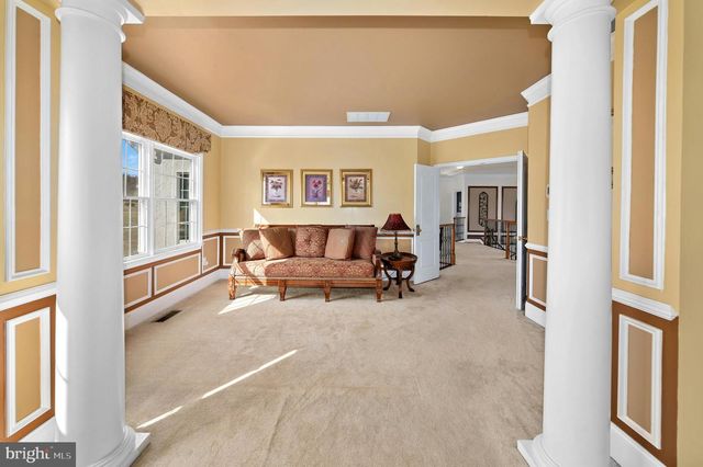 75 WOODSIDE DR, Easton, PA 18042