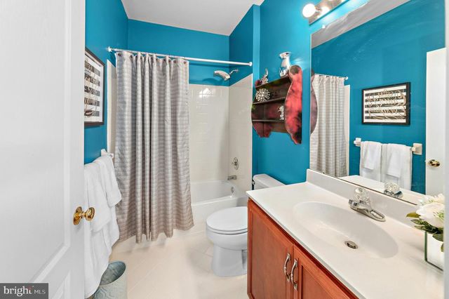 75 WOODSIDE DR, Easton, PA 18042