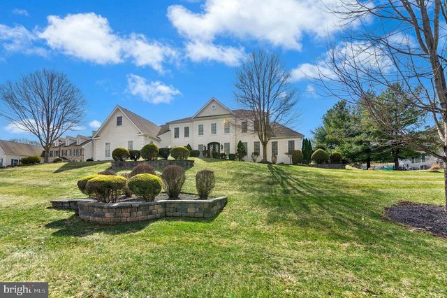 75 WOODSIDE DR, Easton, PA 18042
