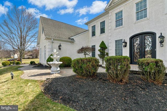 75 WOODSIDE DR, Easton, PA 18042