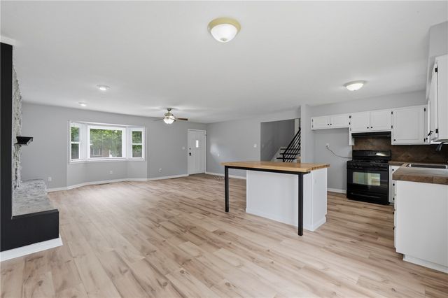 1902 W Granite Street, Siloam Springs, AR 72761