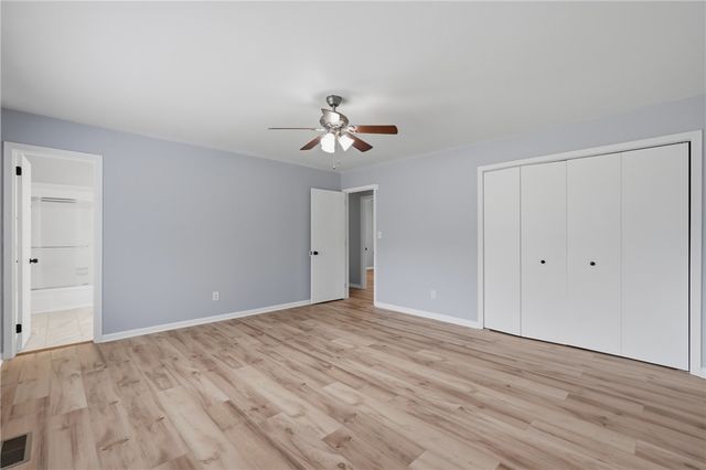 1902 W Granite Street, Siloam Springs, AR 72761