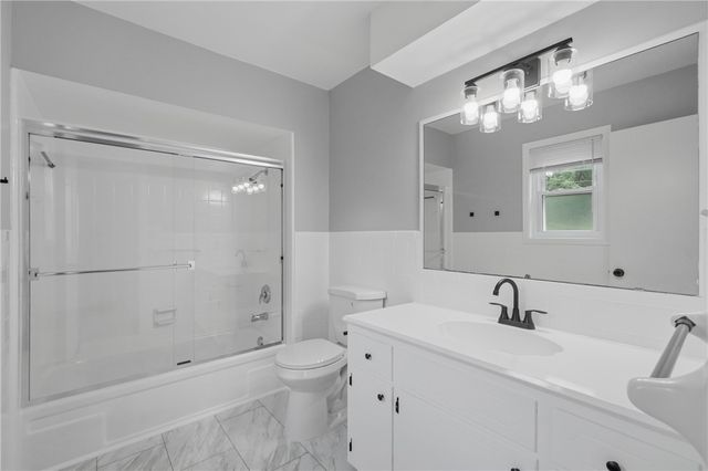 1902 W Granite Street, Siloam Springs, AR 72761