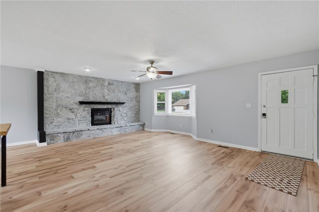 1902 W Granite Street, Siloam Springs, AR 72761