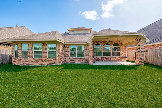 13606 Mooring Pointe Drive, Pearland, TX 77584