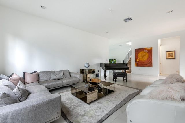 8131 Laurel Falls Drive, Boca Raton, FL 33496