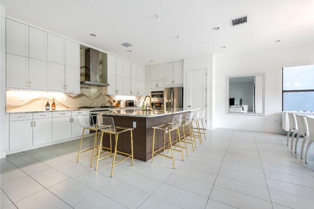 8131 Laurel Falls Drive, Boca Raton, FL 33496