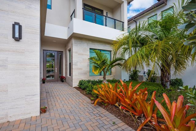 8131 Laurel Falls Drive, Boca Raton, FL 33496