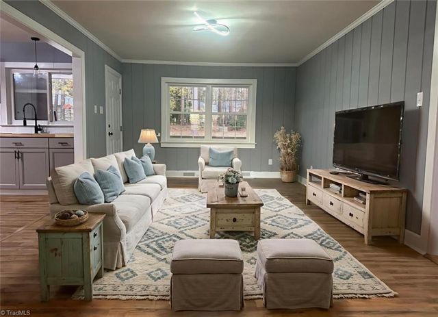 915 Fairview Drive, Lexington, NC 27292