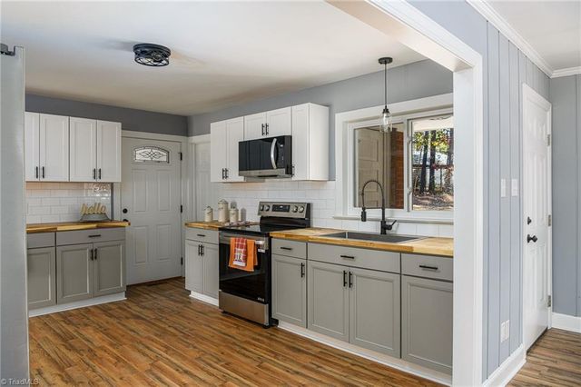 915 Fairview Drive, Lexington, NC 27292