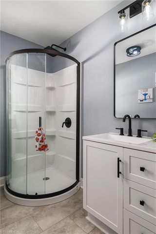 915 Fairview Drive, Lexington, NC 27292