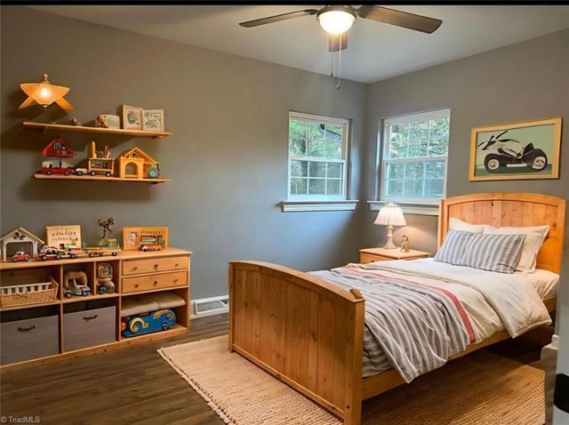 915 Fairview Drive, Lexington, NC 27292