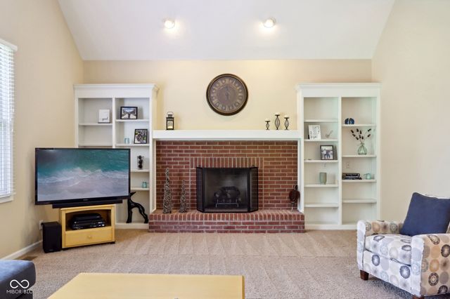 5762 Meadowlark Place, Carmel, IN 46033