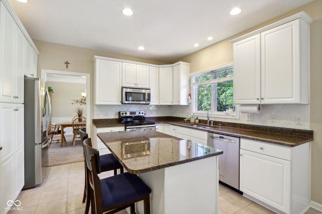 5762 Meadowlark Place, Carmel, IN 46033