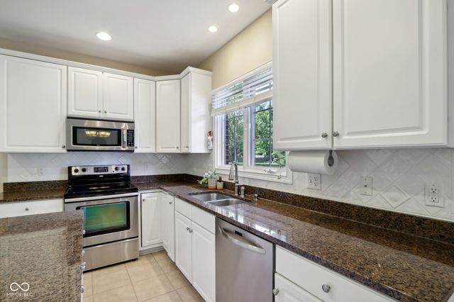 5762 Meadowlark Place, Carmel, IN 46033