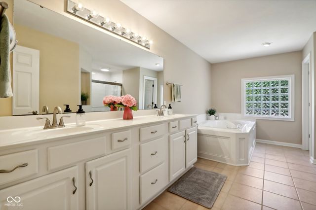 5762 Meadowlark Place, Carmel, IN 46033