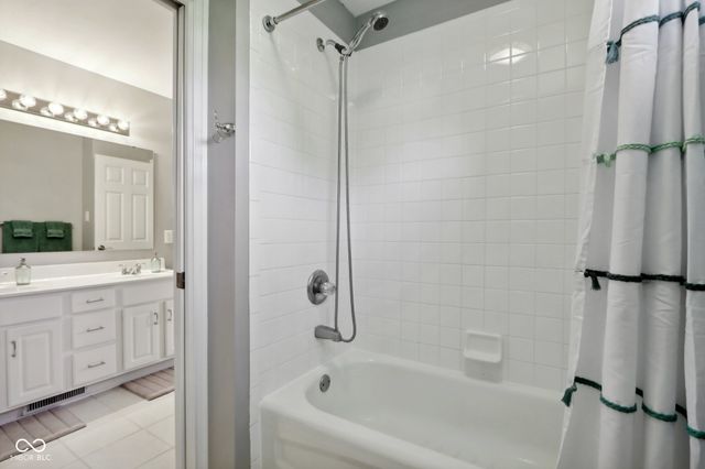 5762 Meadowlark Place, Carmel, IN 46033
