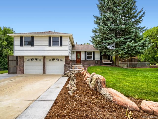 12875 Hillcrest Drive, Longmont, CO 80504