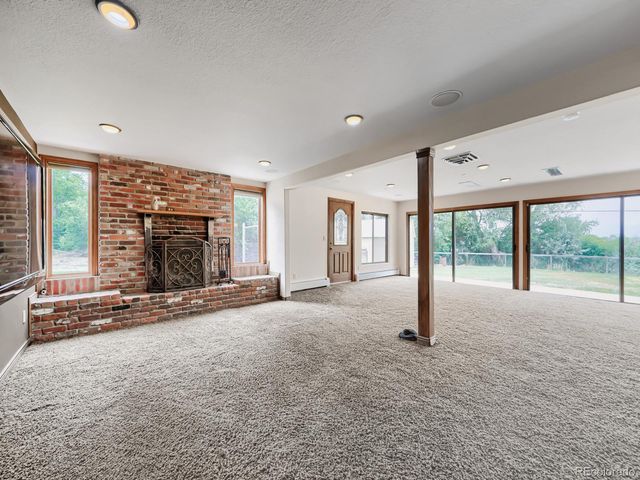 12875 Hillcrest Drive, Longmont, CO 80504