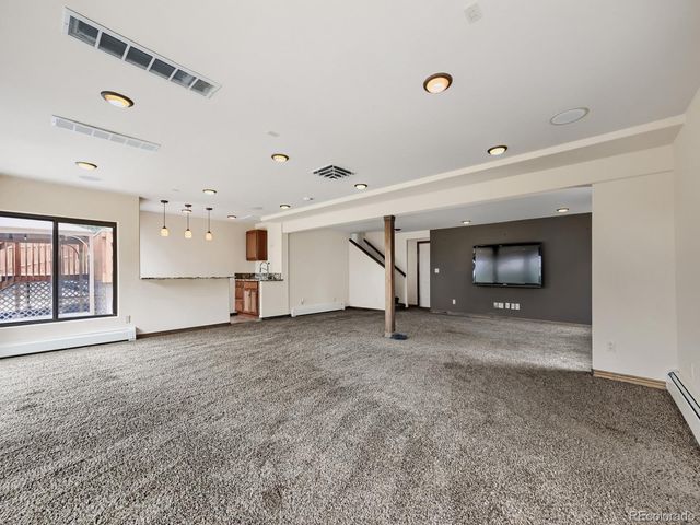 12875 Hillcrest Drive, Longmont, CO 80504