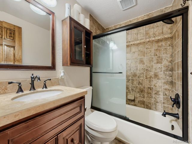 12875 Hillcrest Drive, Longmont, CO 80504