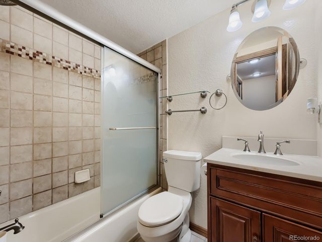 12875 Hillcrest Drive, Longmont, CO 80504