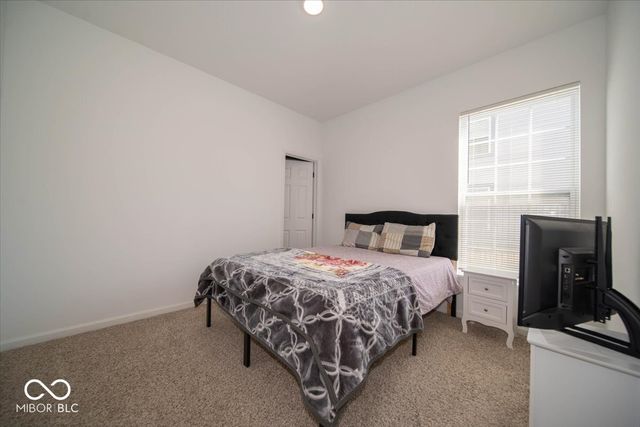 6887 Pine Vail Boulevard, Mccordsville, IN 46055