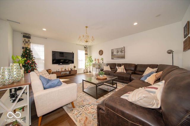 6887 Pine Vail Boulevard, Mccordsville, IN 46055