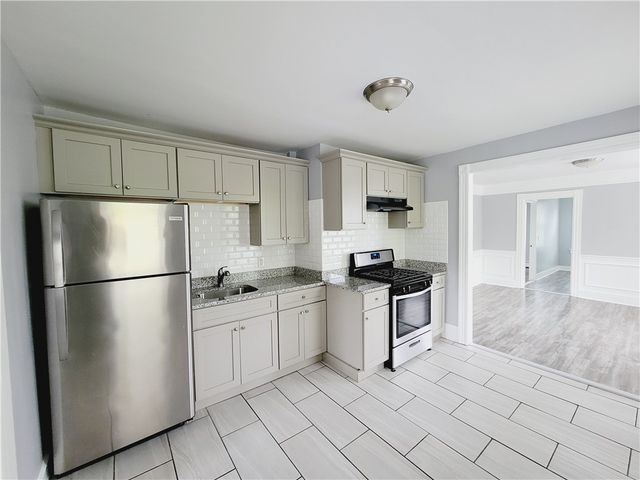 17 FRUIT HILL AVE Avenue 2, Providence, RI 02909
