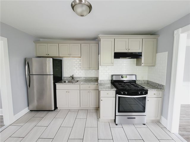 17 FRUIT HILL AVE Avenue 2, Providence, RI 02909