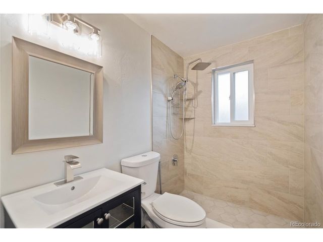 4943 Scranton St, Denver, CO 80239