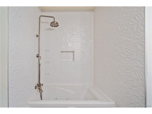 4943 Scranton St, Denver, CO 80239