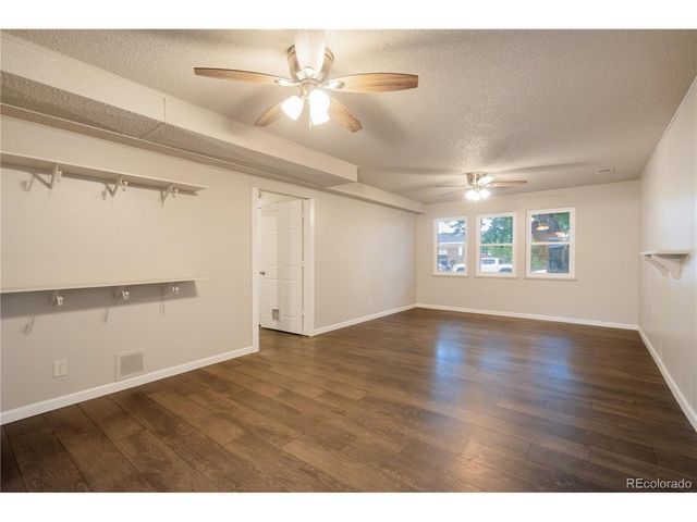 4943 Scranton St, Denver, CO 80239