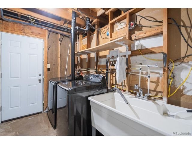 4943 Scranton St, Denver, CO 80239