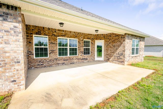 35 Winchester Drive, Decatur, AL 35603