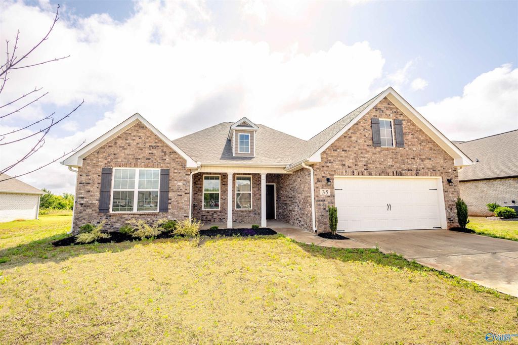 35 Winchester Drive, Decatur, AL 35603