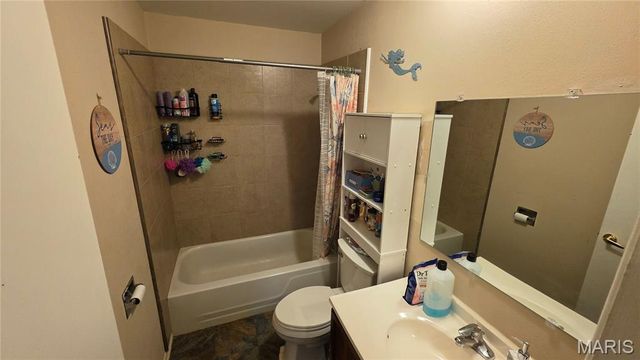 2752 Blackforest Drive D, St Louis, MO 63129