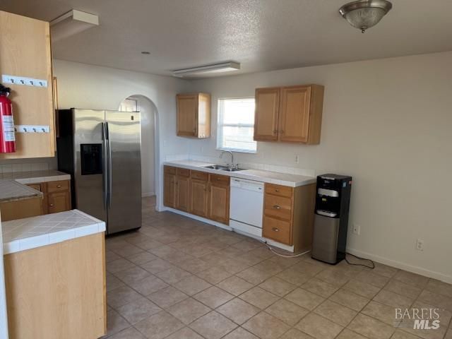 668 1st St, Upper Lake, CA 95485