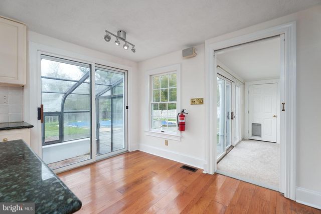 208 MOUNTAIN RD, Ringoes, NJ 08551